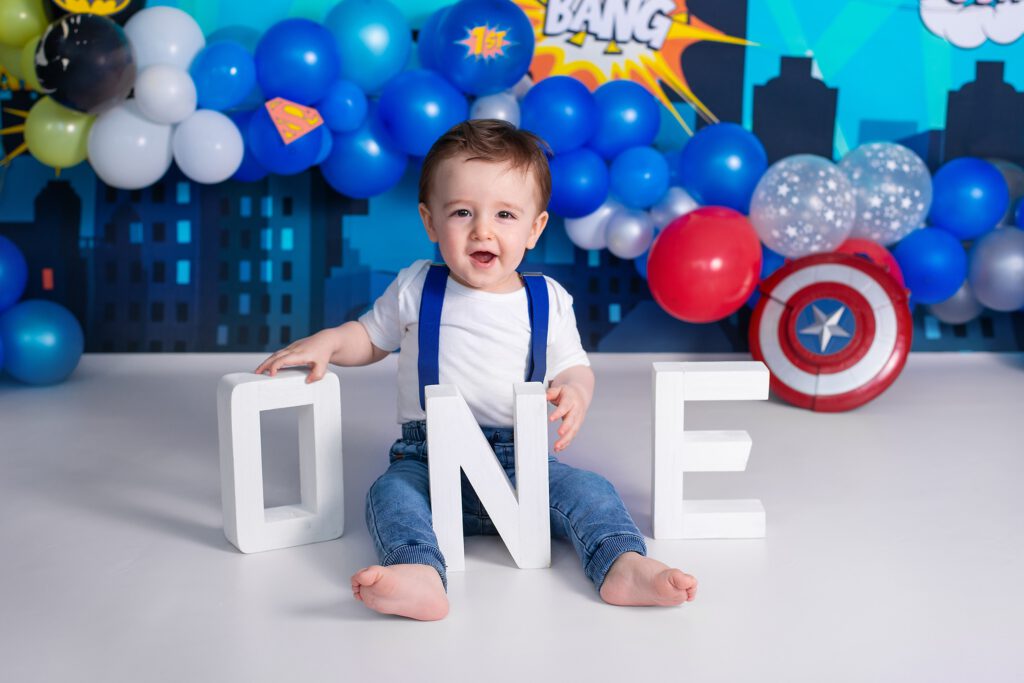 Cake smash baby fotoshoot superhelden fotograaf schiedam