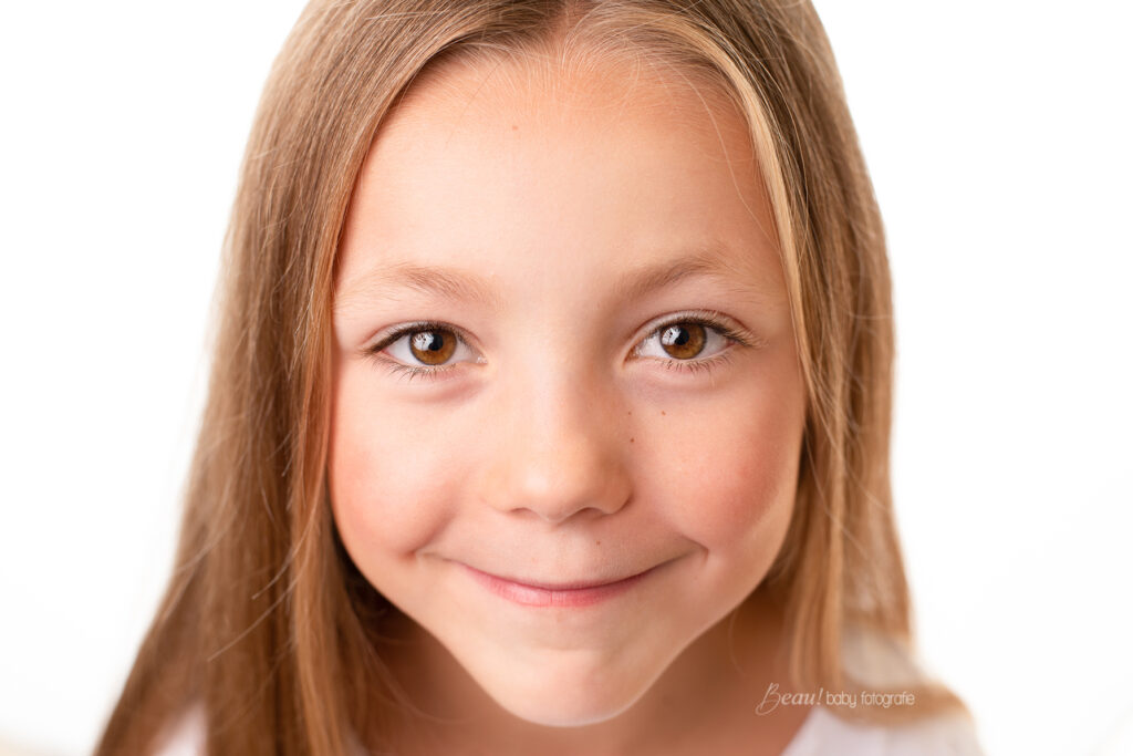 kinderportret op wit